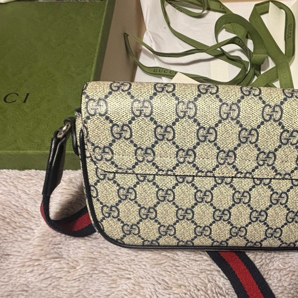 Ophidia mini bag, EUC, comes with box, ribbon, and dust bag. Lovely bag. 💕 - Picture 4 of 8